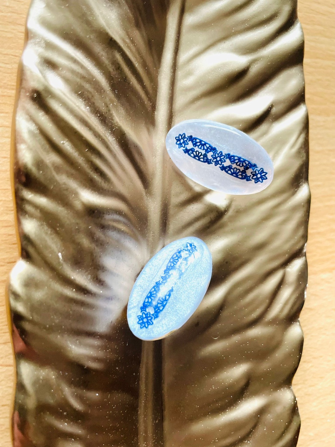 Cercei Braul Domnitei - bijuterii - cercei - cercei din rășină - Artynos.ro