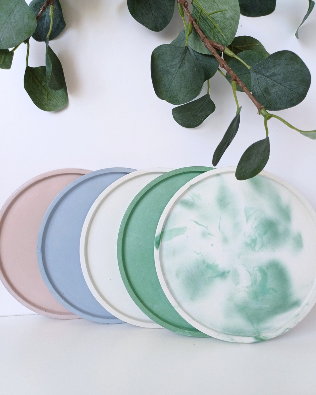 Tavă decorativă din beton Ring - casă & stil de viață - accesorii pentru decorat casa - decorațiuni de masă și decorațiuni pentru rafturi - boluri din ceramică, boluri decorative - Artynos.ro Tavă decorativă din beton Ring - casă & stil de viață - accesorii pentru decorat casa - decorațiuni de masă și decorațiuni pentru rafturi - boluri din ceramică, boluri decorative - Artynos.ro