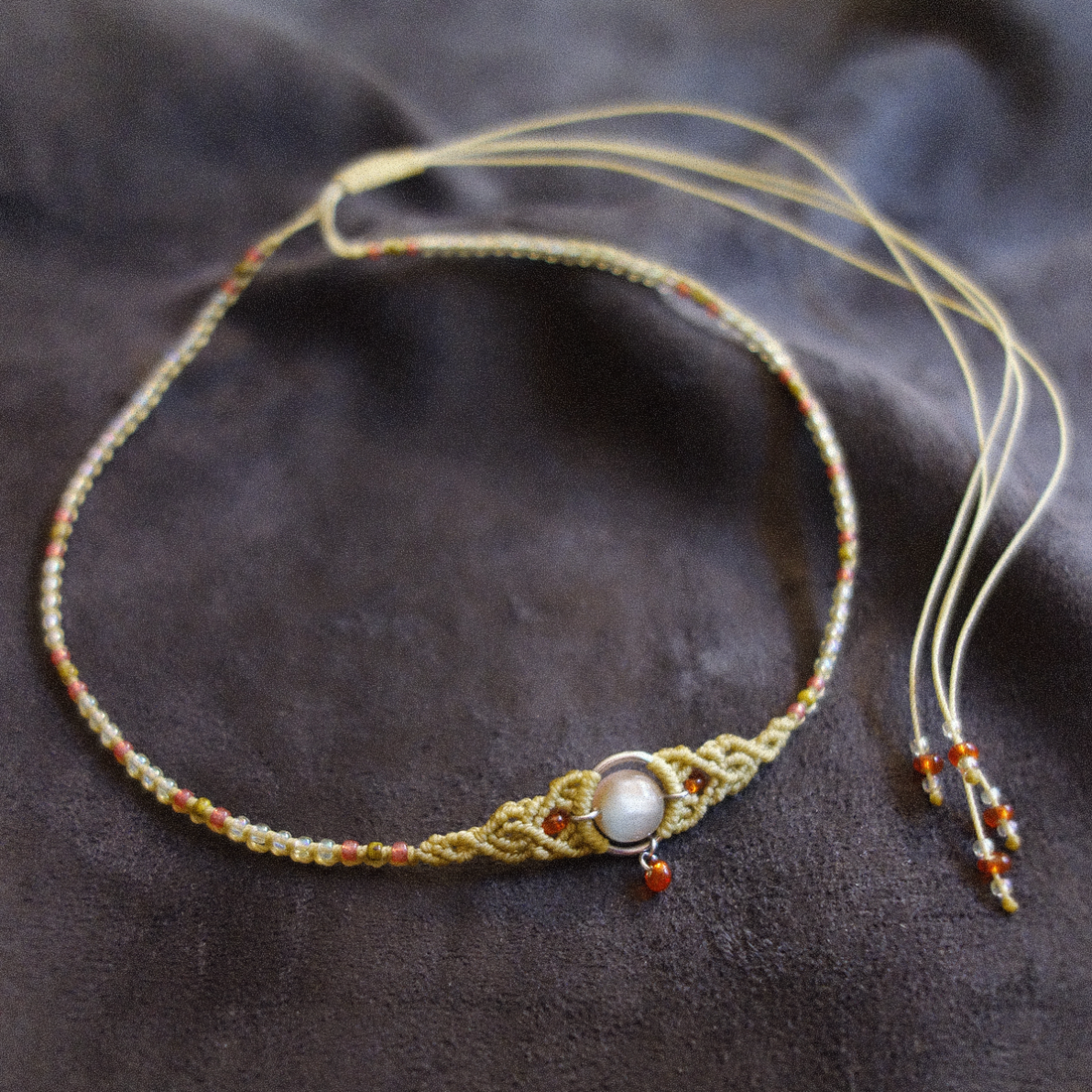 Colier Verde Olive - bijuterii - coliere - chockere - Artynos.ro