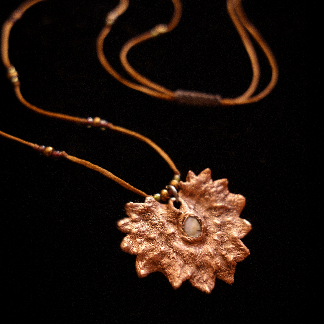 Pandantiv cupru Rotunjoară - bijuterii - coliere - coliere cu pandative - Artynos.ro