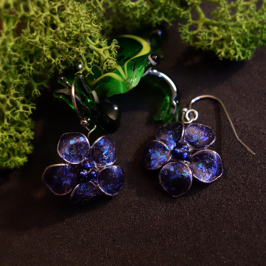 Cercei florali Bleumarin - bijuterii - cercei - cercei din rășină - Artynos.ro