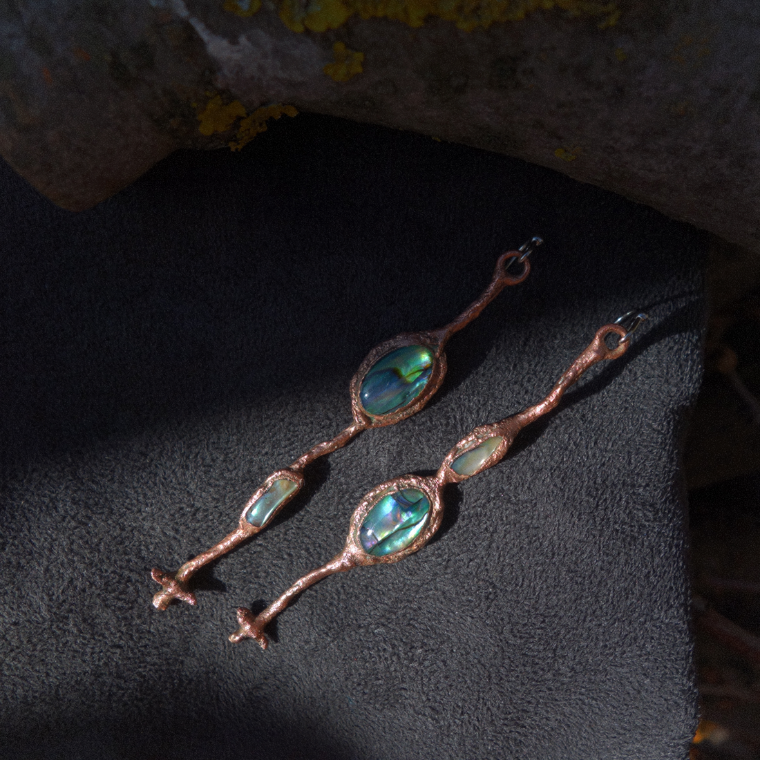 Cercei cupru Mother of Pearl - bijuterii - cercei - cercei lungi - Artynos.ro