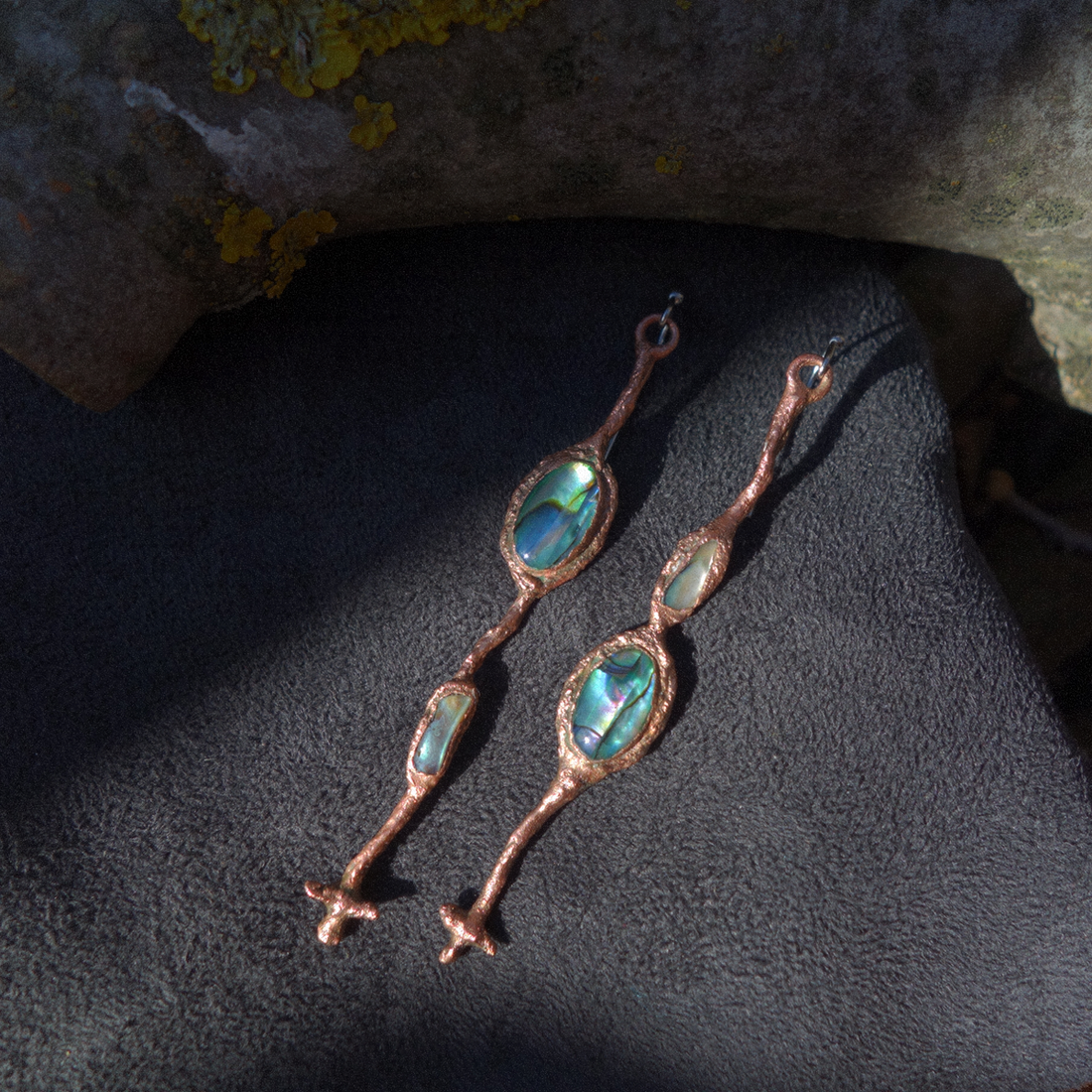 Cercei cupru Mother of Pearl - bijuterii - cercei - cercei lungi - Artynos.ro