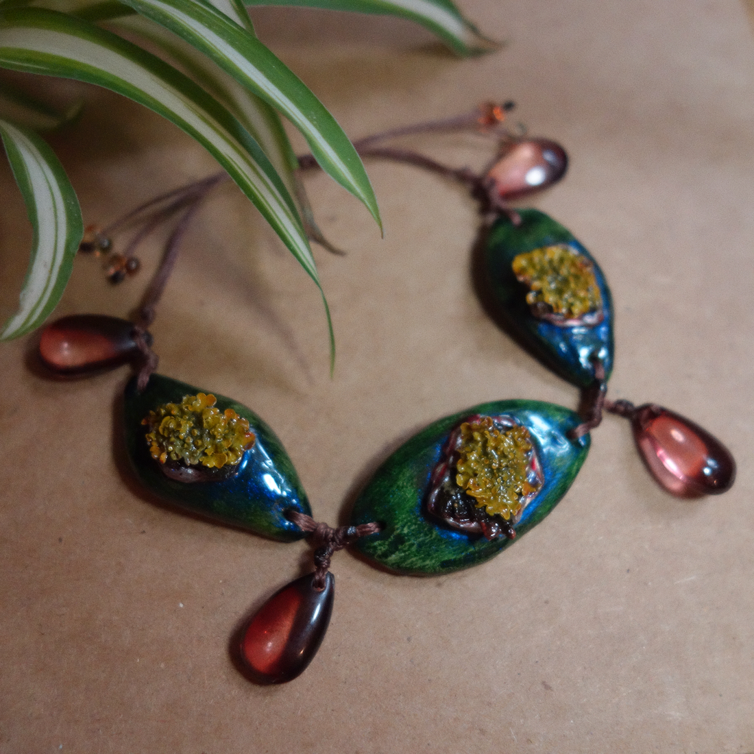 Brățară din Lut și Licheni - bijuterii - brățări - brățări din mărgele - Artynos.ro