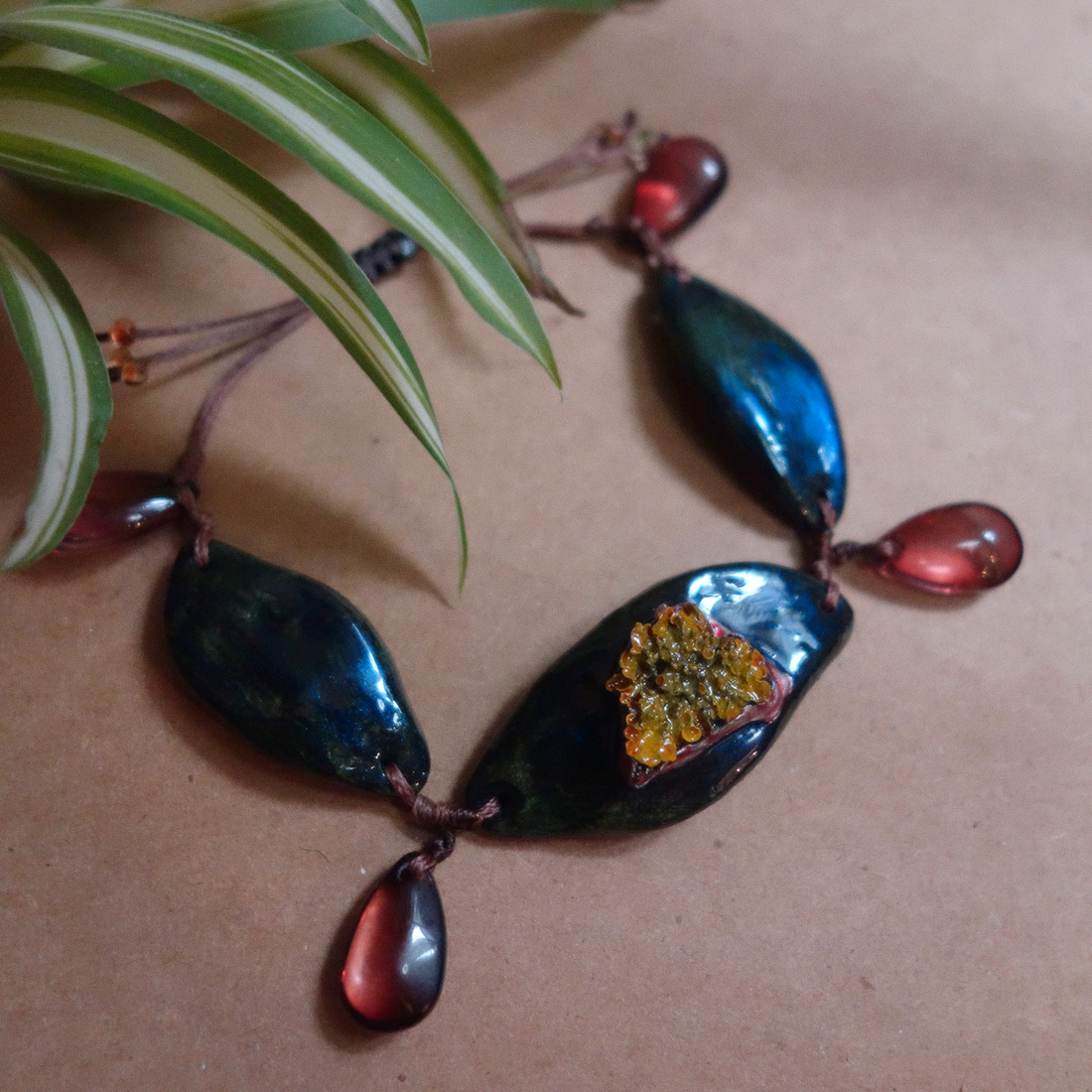 Brățară din Lut și Licheni - bijuterii - brățări - brățări din mărgele - Artynos.ro