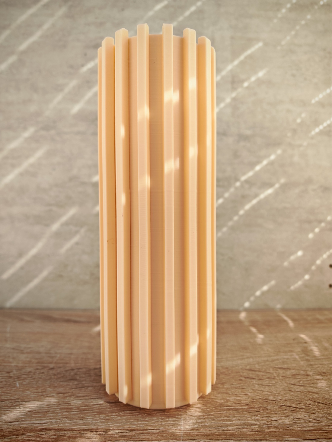 Vază decorativă modernă DiVio Stria � design 3D printat cu inserție cilindru sticlă - casă & stil de viață - decorațiuni de casă - accesorii florale - vaze - Artynos.ro