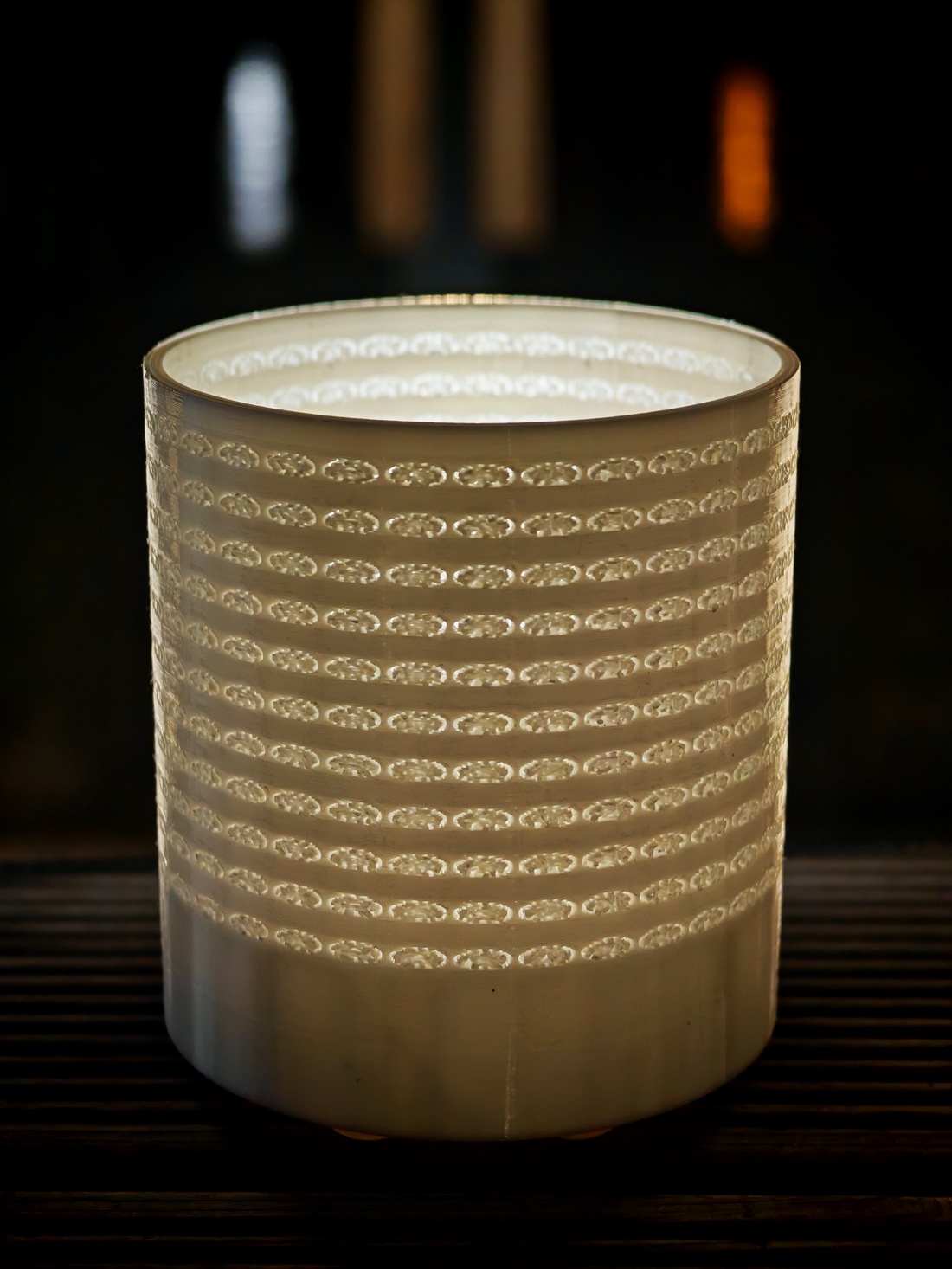  Suport decorativ pentru lumânare LED DiVio Stria � suport modern imprimat 3D - casă & stil de viață - lumânări, parfumuri, arome - suport de lumânări - Artynos.ro