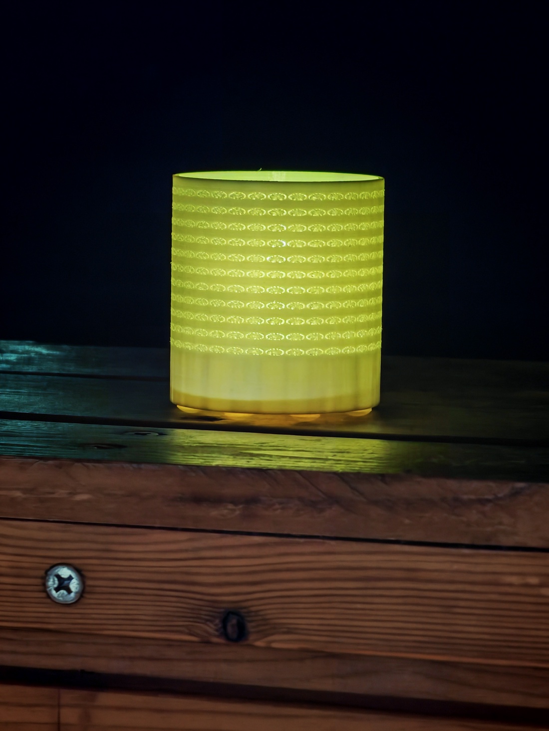  Suport decorativ pentru lumânare LED DiVio Stria � suport modern imprimat 3D - casă & stil de viață - lumânări, parfumuri, arome - suport de lumânări - Artynos.ro