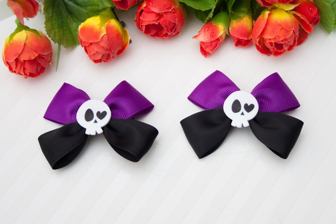 Clemă de păr cu arc negru/violet pentru Halloween -  - Artynos.ro