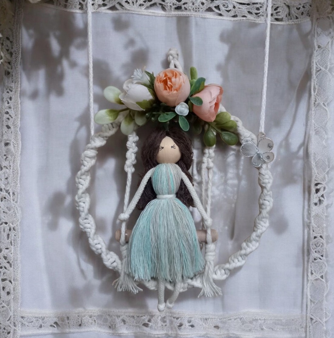 În așteptarea primăverii macramé doll decor de perete -  - Artynos.ro