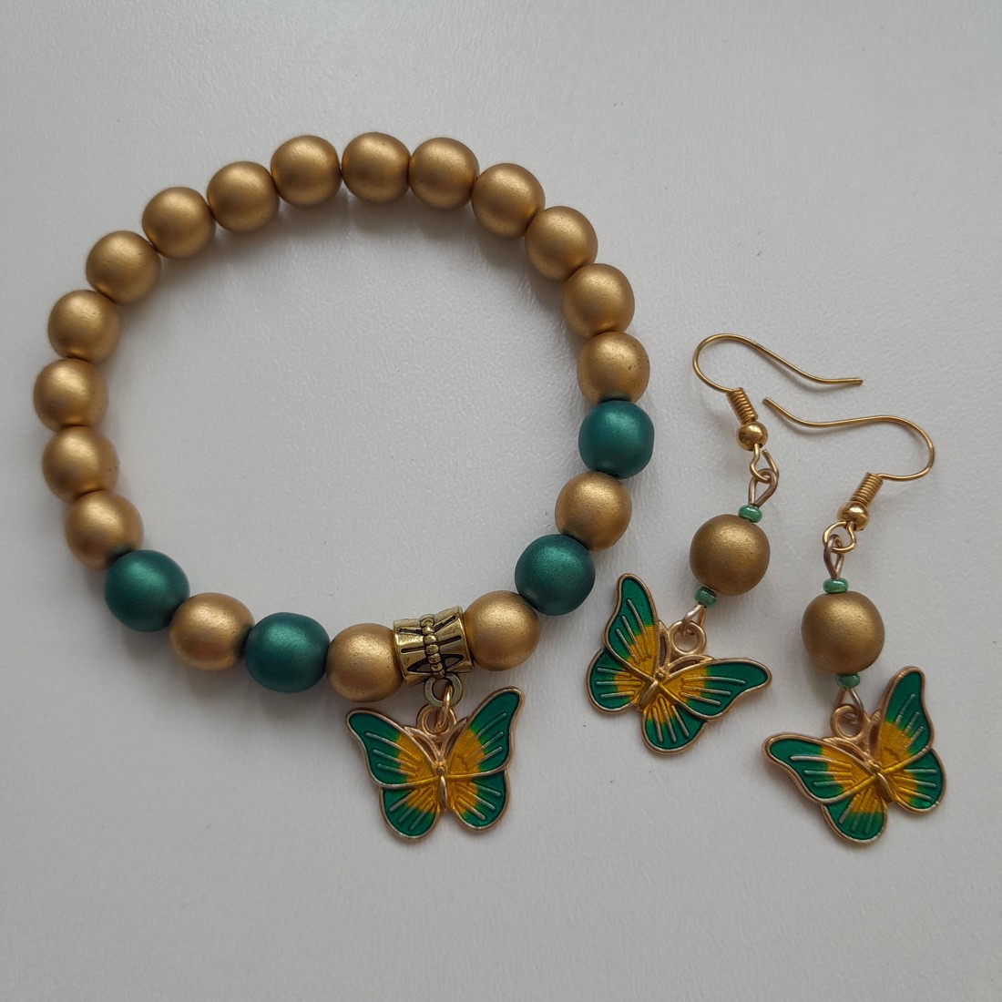 Set de bijuterii cu fluturi - brățară, cercei - - Artynos.ro Set de bijuterii cu fluturi - brățară, cercei - - Artynos.ro