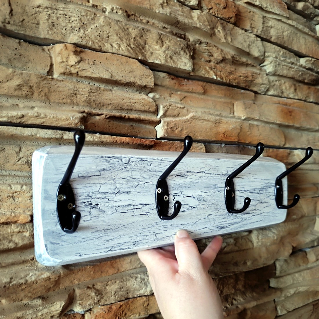 Rack de depozitare a hainelor montat pe perete în stil vintage - casă & stil de viață - mobilier artizanal - cuier - Artynos.ro