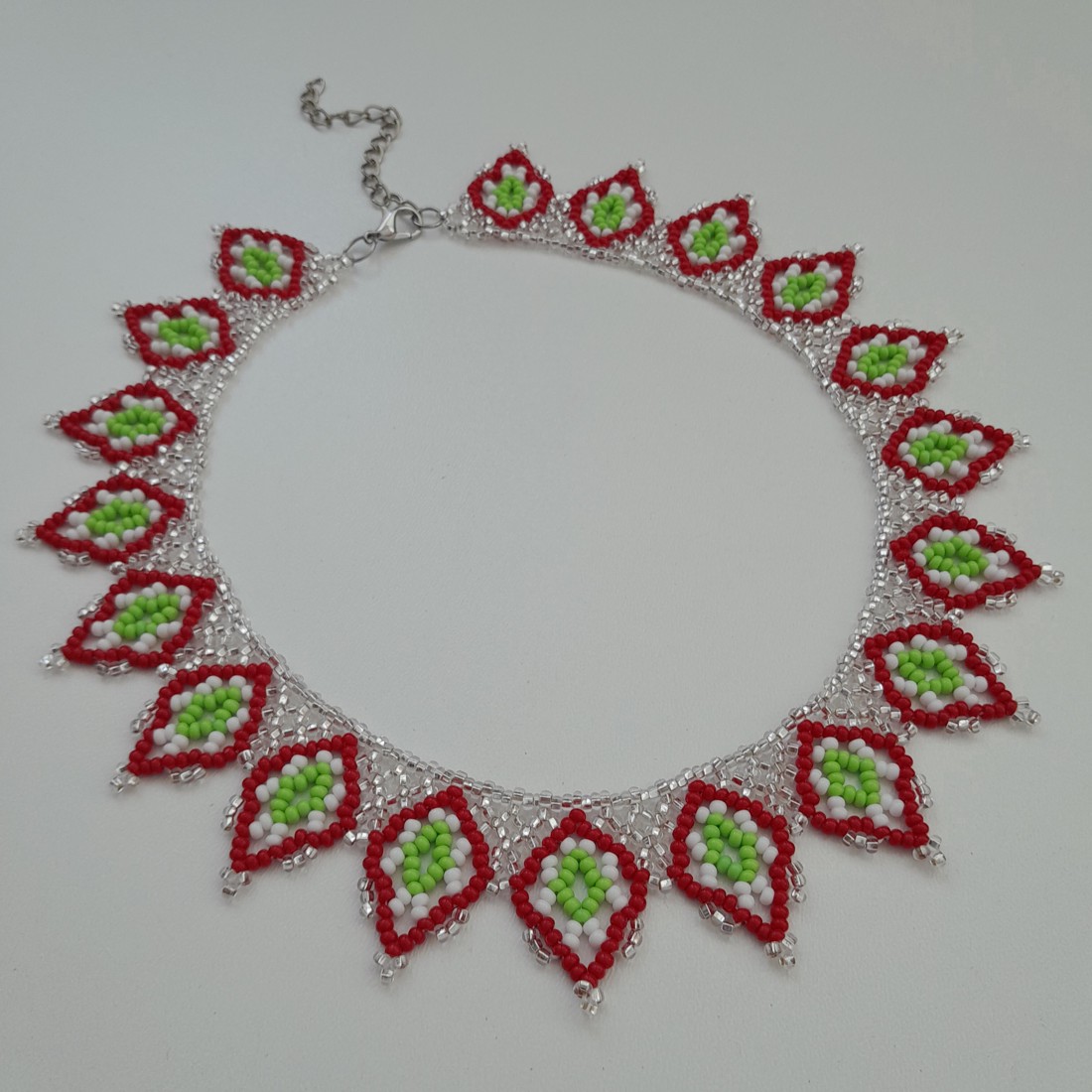 Colier de perle de culoare națională - - Artynos.ro Colier de perle de culoare națională - - Artynos.ro