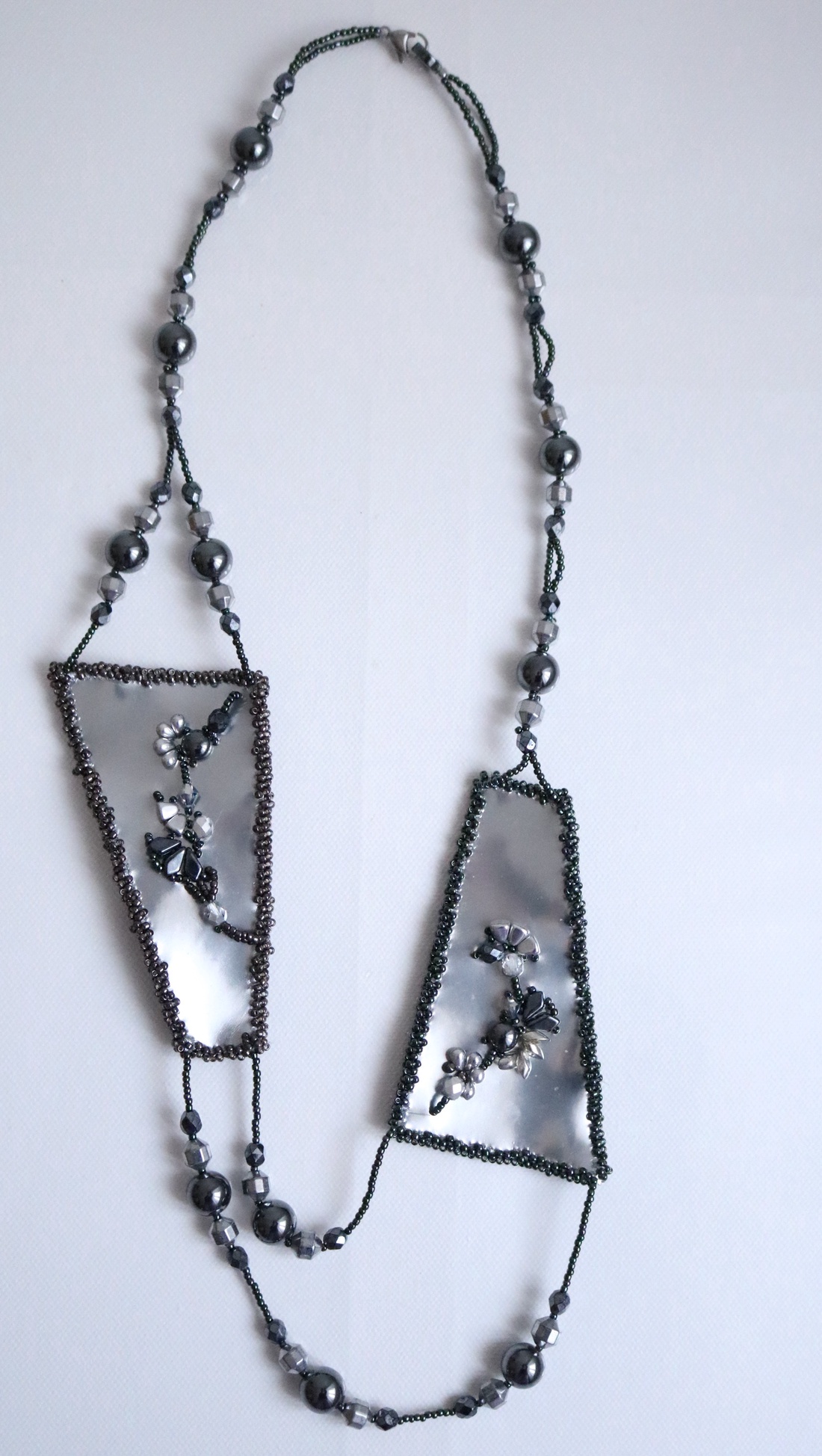 Colier statement argintiu - bijuterii - coliere - coliere din mărgele - Artynos.ro