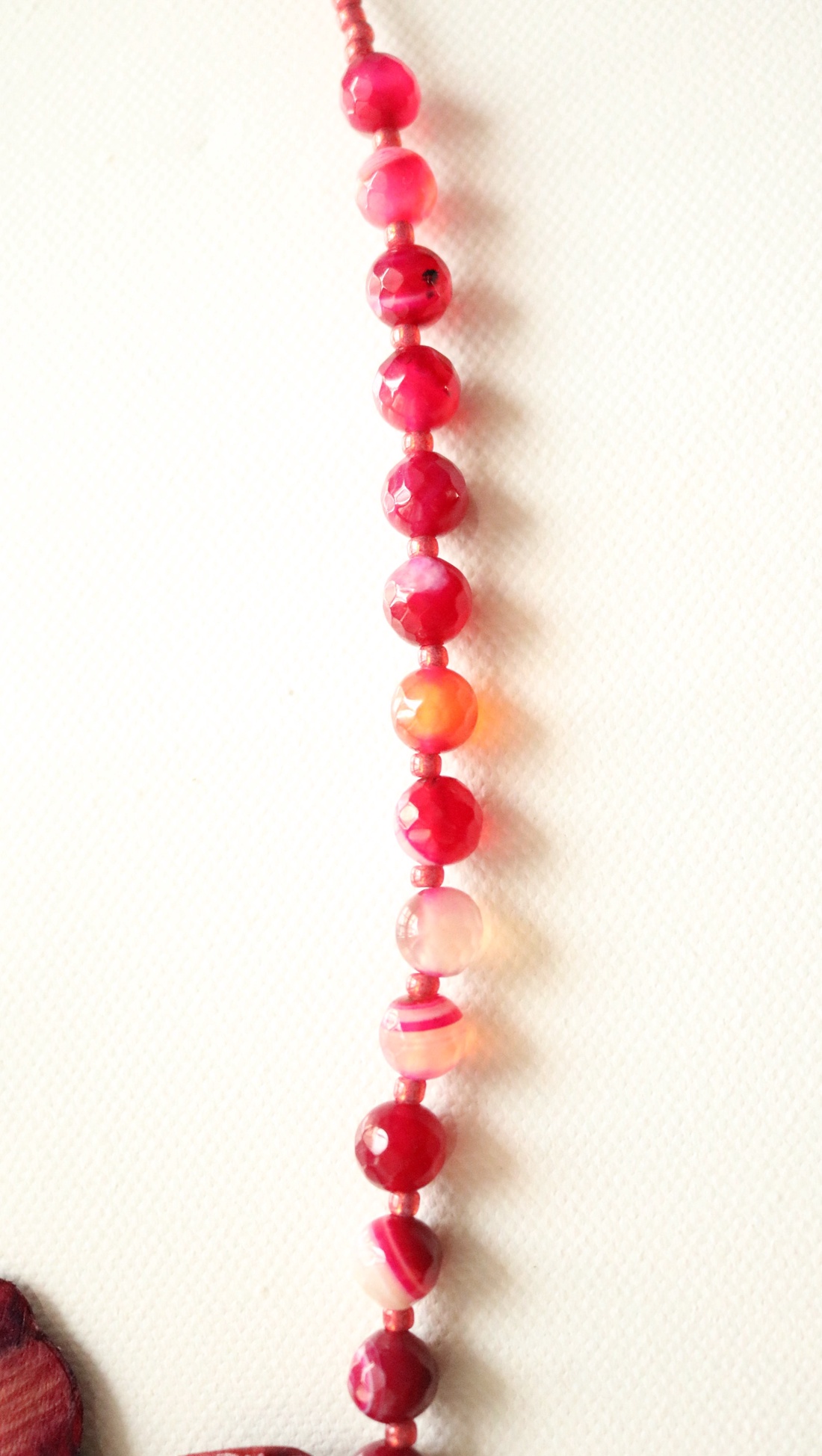 Colier cu fluture și hibiscus  - bijuterii - coliere - coliere cu pandative - Artynos.ro