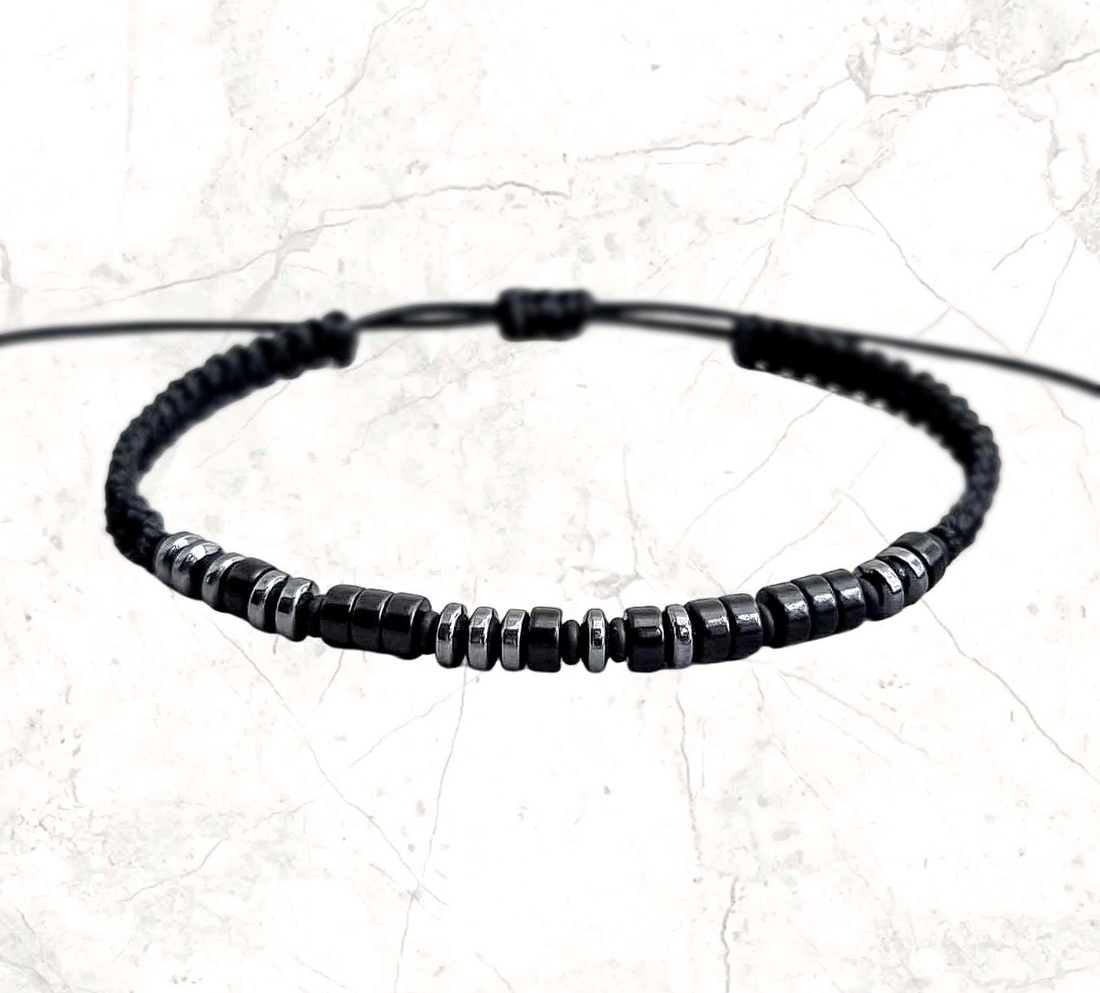 Bratara cod morse barbati/unisex cu mesaj in cod morse din onix si hematit. Bratari personalizate. - bijuterii - brățări - brățară cu mărgele - Artynos.ro Bratara cod morse barbati/unisex cu mesaj in cod morse din onix si hematit. Bratari personalizate. - bijuterii - brățări - brățară cu mărgele - Artynos.ro