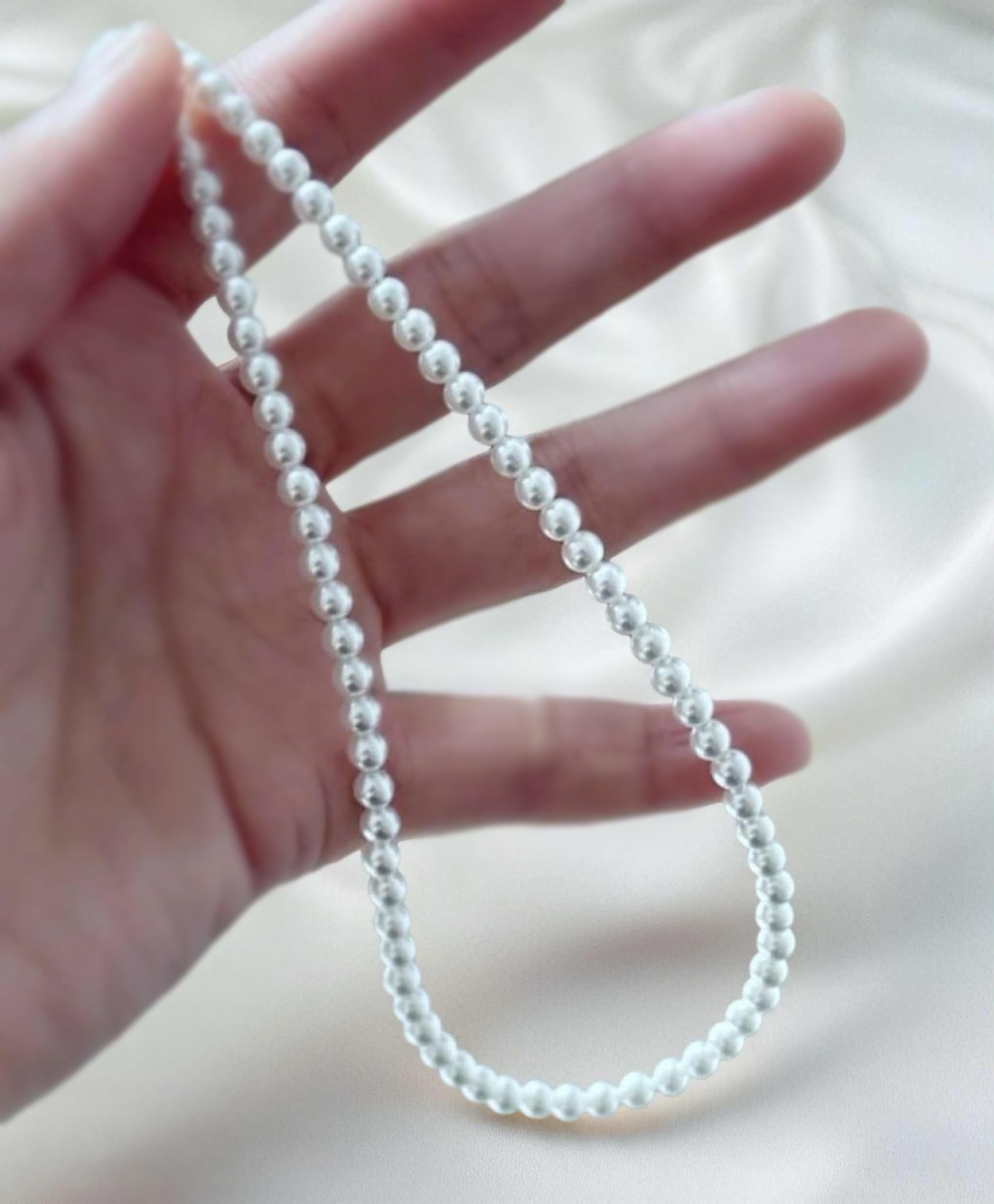 Colier minimalist din perle scoica - bijuterii - coliere - coliere cu mărgele - Artynos.ro Colier minimalist din perle scoica - bijuterii - coliere - coliere cu mărgele - Artynos.ro