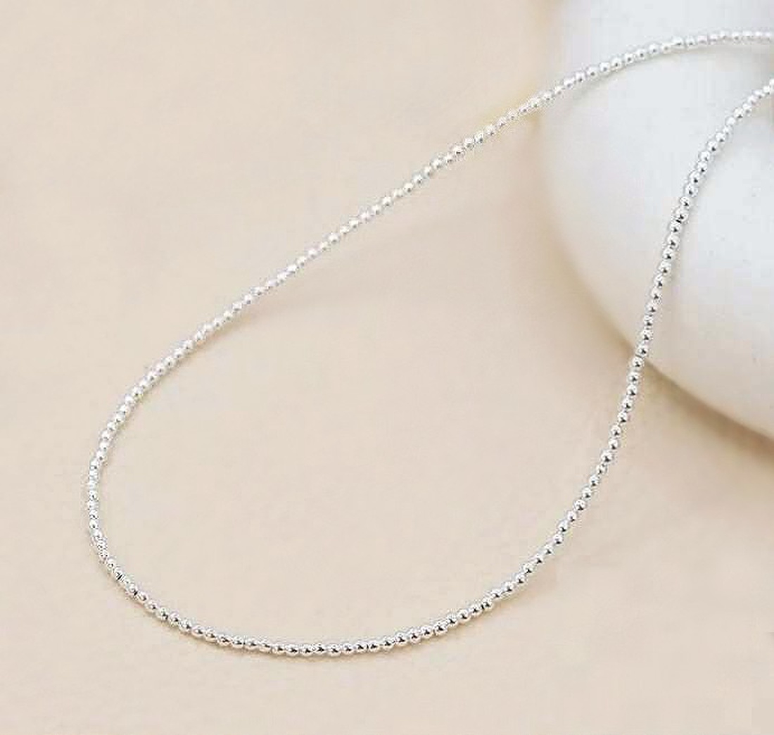Colier minimalist din hematit placat - bijuterii - coliere - coliere din mărgele - Artynos.ro Colier minimalist din hematit placat - bijuterii - coliere - coliere din mărgele - Artynos.ro