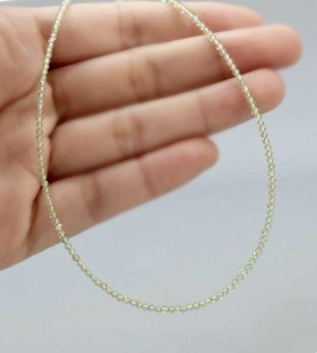 Colier minimalist din peridot - zodia Leu - bijuterii - coliere - coliere din mărgele - Artynos.ro Colier minimalist din peridot - zodia Leu - bijuterii - coliere - coliere din mărgele - Artynos.ro