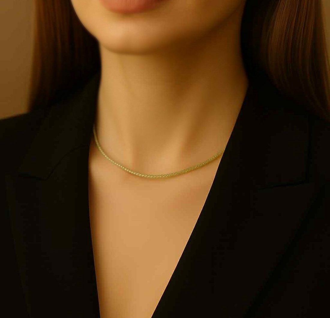 Colier minimalist din peridot - zodia Leu - bijuterii - coliere - coliere din mărgele - Artynos.ro