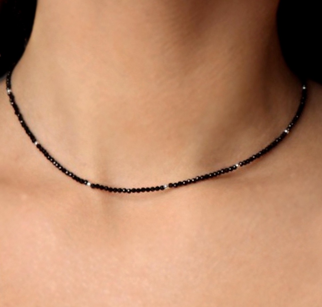 Colier minimalist turmalina neagra - piatra protectie. - bijuterii - coliere - coliere din mărgele - Artynos.ro