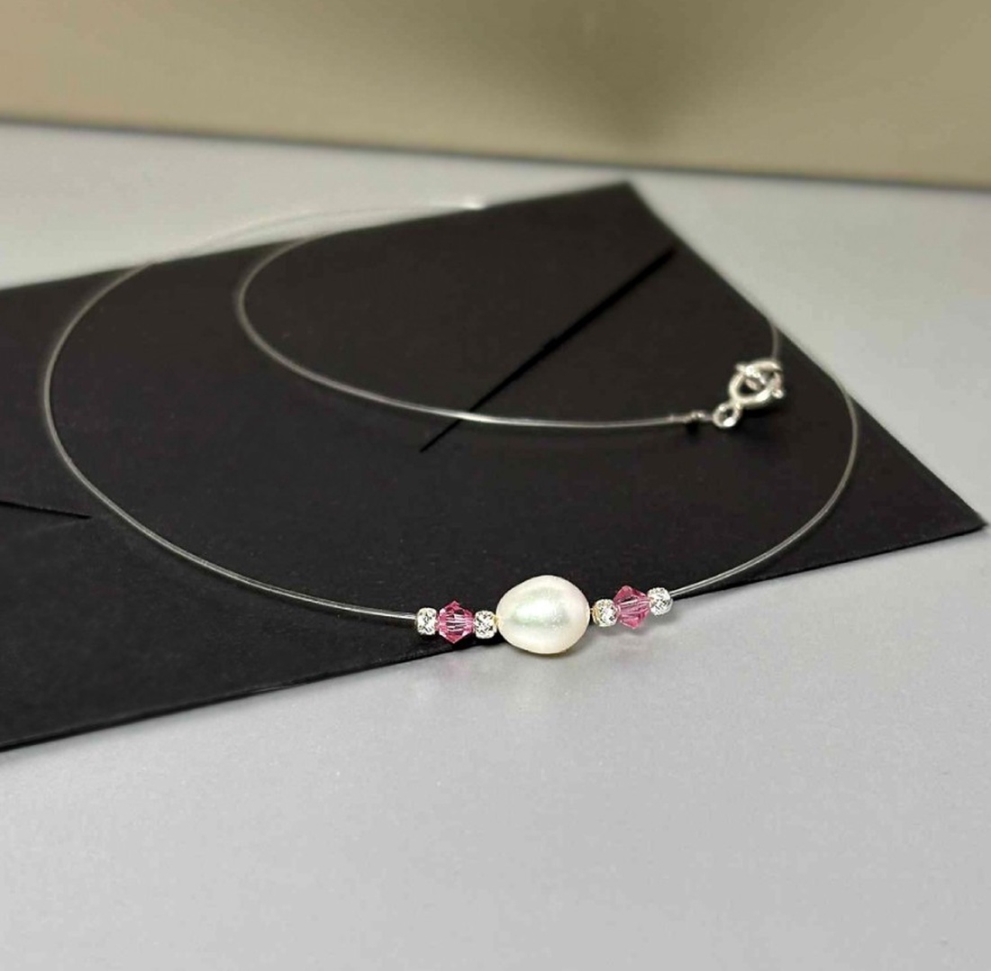 Colier minimalist din perla de cultura pe fir transparent. - bijuterii - coliere - coliere din mărgele - Artynos.ro