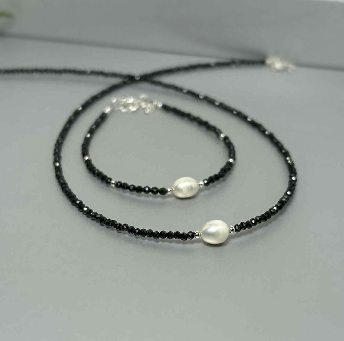 Set colier si bratara din spinel cu perle de cultura - bijuterii - coliere - coliere din mărgele - Artynos.ro