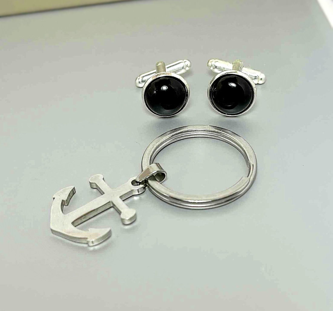 Set cadou barbati - bratara onix, breloc inox si butoni onix - bijuterii - brățări - brățări din mărgele - Artynos.ro