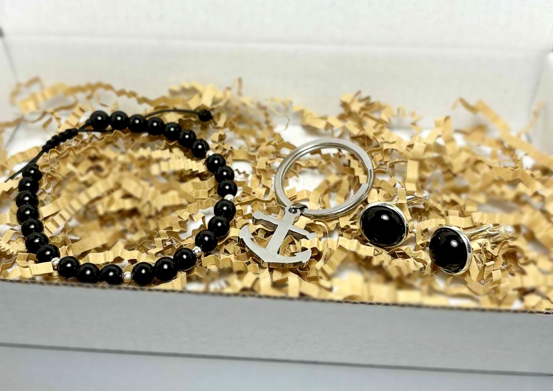 Set cadou barbati - bratara onix, breloc inox si butoni onix - bijuterii - brățări - brățări din mărgele - Artynos.ro