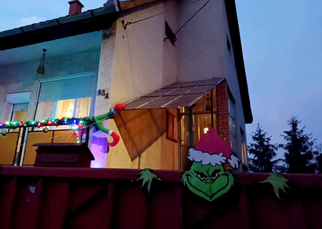 Grinch în poartă - - Artynos.ro Grinch în poartă - - Artynos.ro