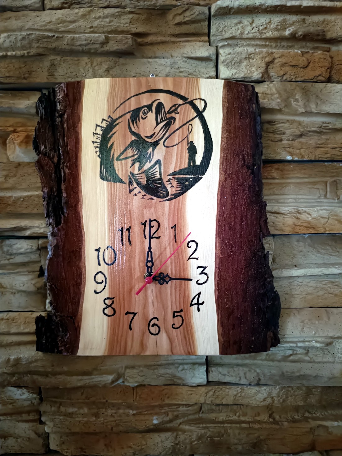 Ceas de perete Redwood pentru pescari -  - Artynos.ro