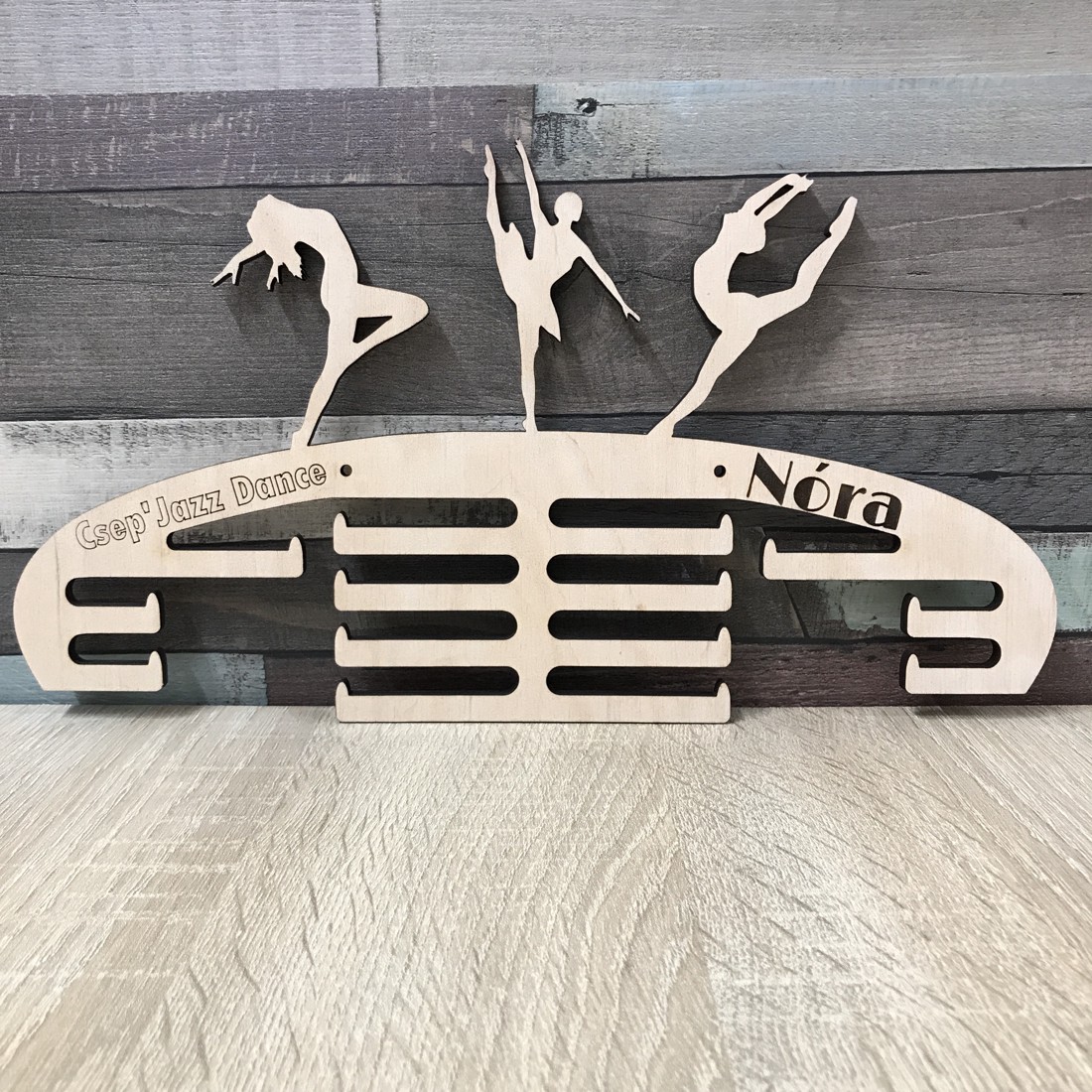 Gimnast dansator medalie titular cadou - jucării și echipamente pentru copii - accesorii sport - Artynos.ro