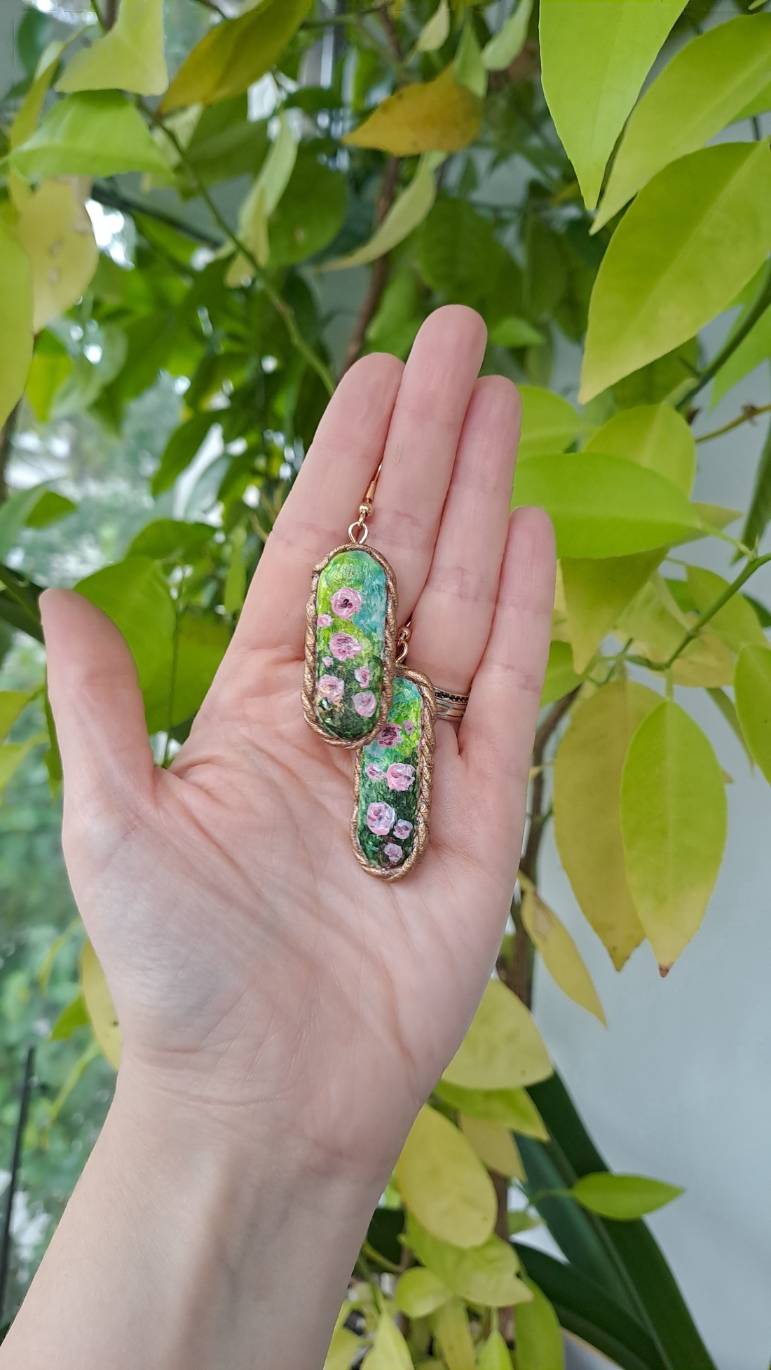 Cercei pictați manual - bijuterii - cercei - cercei lungi - Artynos.ro