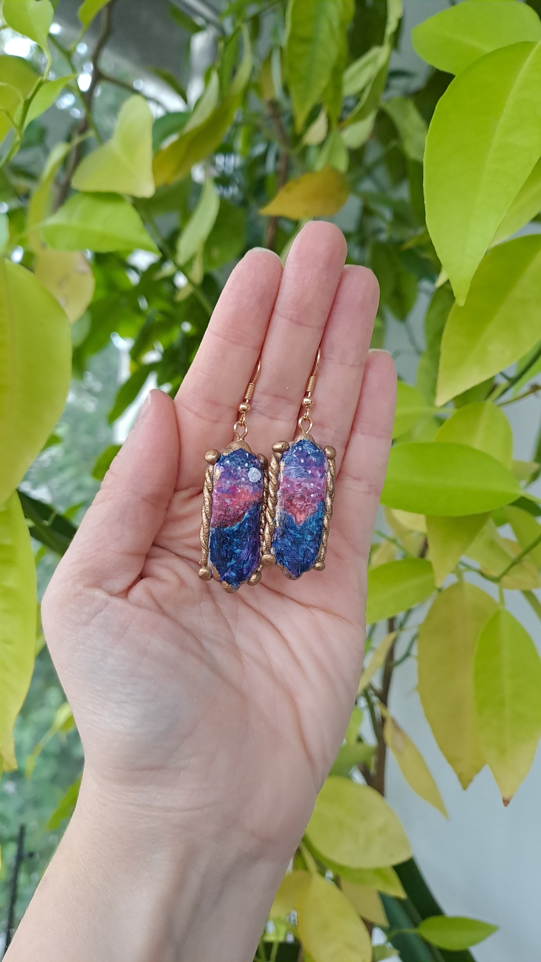 Cercei pictați manual - bijuterii - cercei - cercei lungi - Artynos.ro