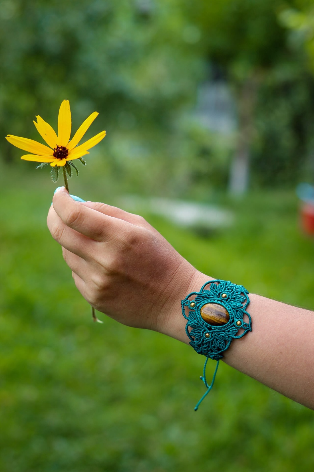 Brățară micromacrame boho cu Ochi de Tigru - Beyond being - bijuterii - brățări - brățări din pietre semiprețioase - Artynos.ro