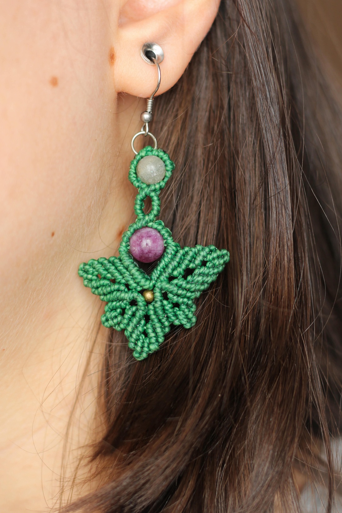 Cercei micromacrame boho cu frunze - Autumn winds - bijuterii - cercei - cercei din pietre semiprețioase - Artynos.ro