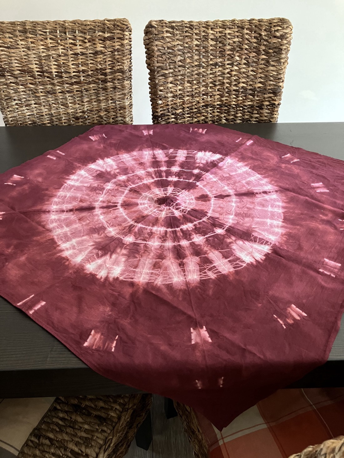 Batik față de masă -  - Artynos.ro
