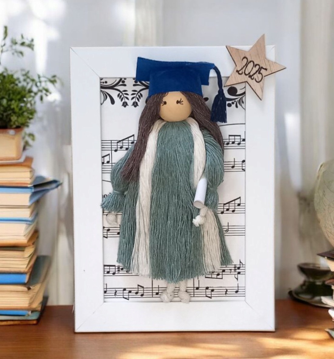 Memorie de absolvire - păpușă macramé 3D imagine -  - Artynos.ro