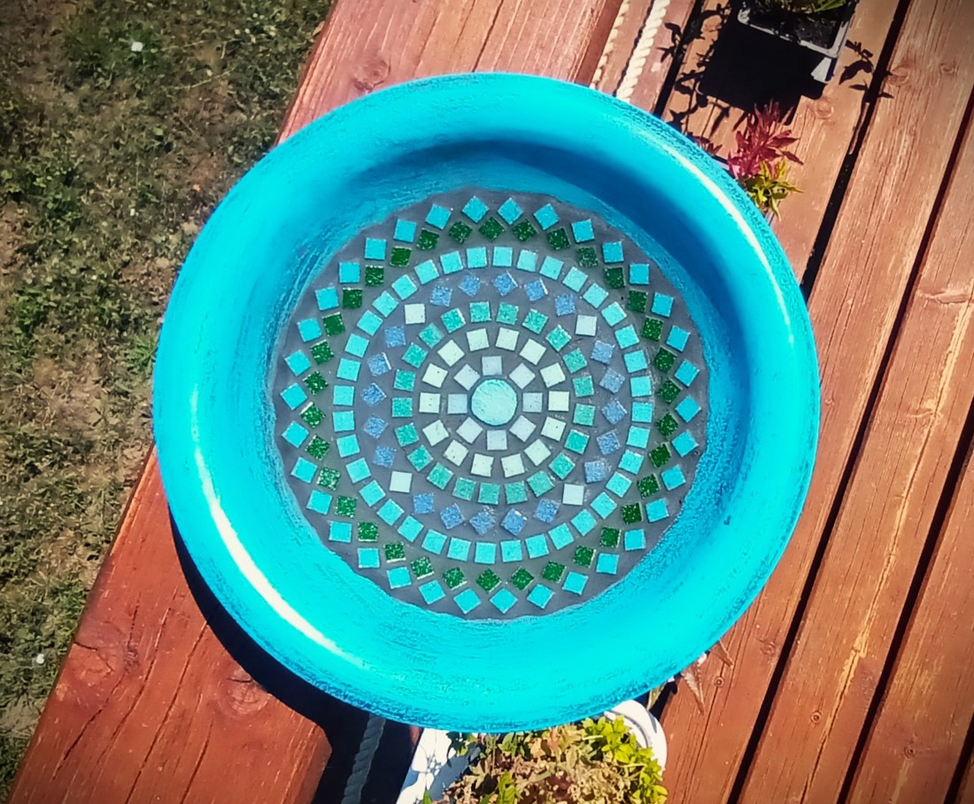 REKREDENC - hrănitor pentru păsări din mozaic realizat manual - poate fi montat pe balustradă (42) - casă & stil de viață - accesorii de grădină - hrănitoare pentru păsări - Artynos.ro