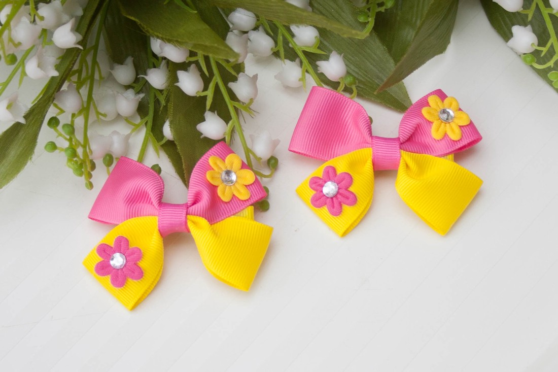 Clemă de păr cu fundă - Roz/galben - îmbrăcăminte și modă - accesorii păr - clemă de păr și ac de păr - Artynos.ro