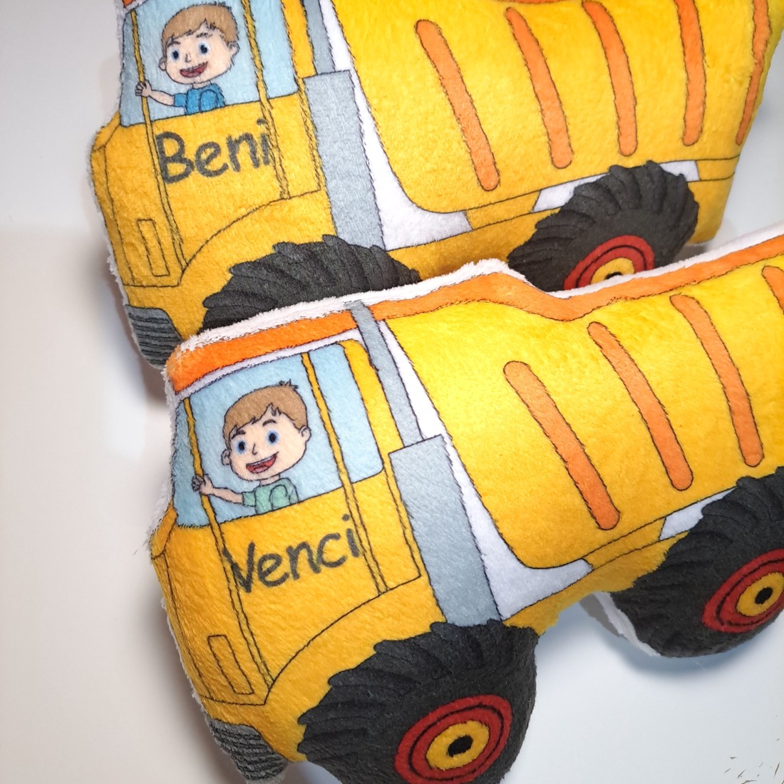 Pernă de dormit Dumper, pernă personalizată, pernă în formă - - Artynos.ro Pernă de dormit Dumper, pernă personalizată, pernă în formă - - Artynos.ro
