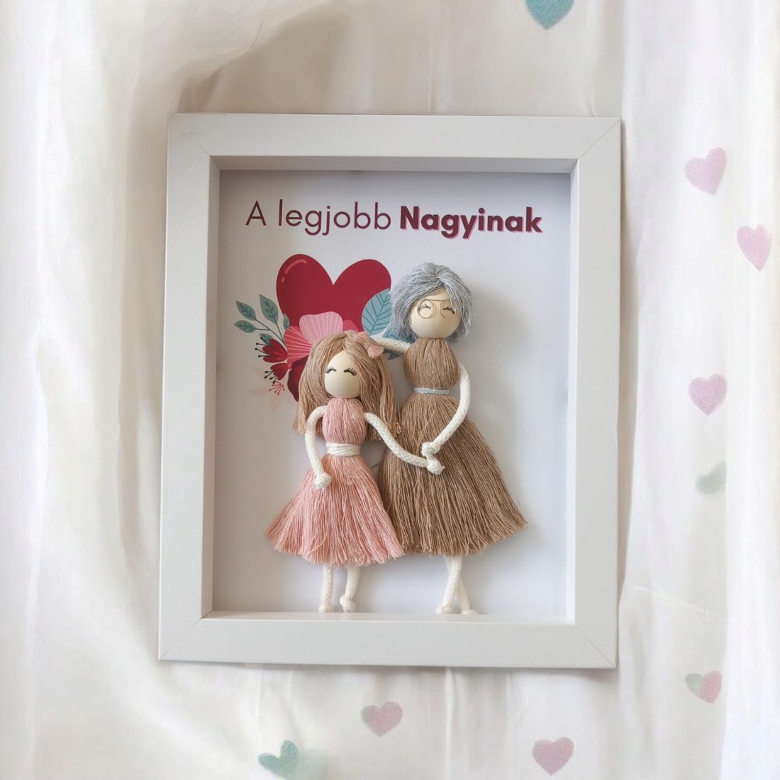 Imagine 3D personalizabilă pentru bunici - decor macramé pentru copii în cadru alb -  - Artynos.ro