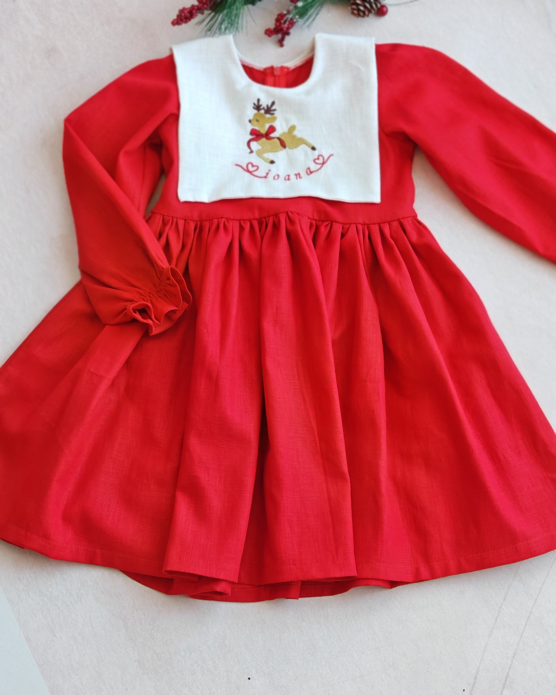 Rochie Rosie Personalizata cu Broderie - îmbrăcăminte și modă - haine bebeluși și copii - rochii fetițe - Artynos.ro