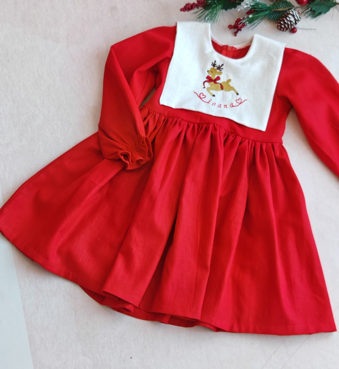 Rochie Rosie Personalizata cu Broderie - îmbrăcăminte și modă - haine bebeluși și copii - rochii fetițe - Artynos.ro