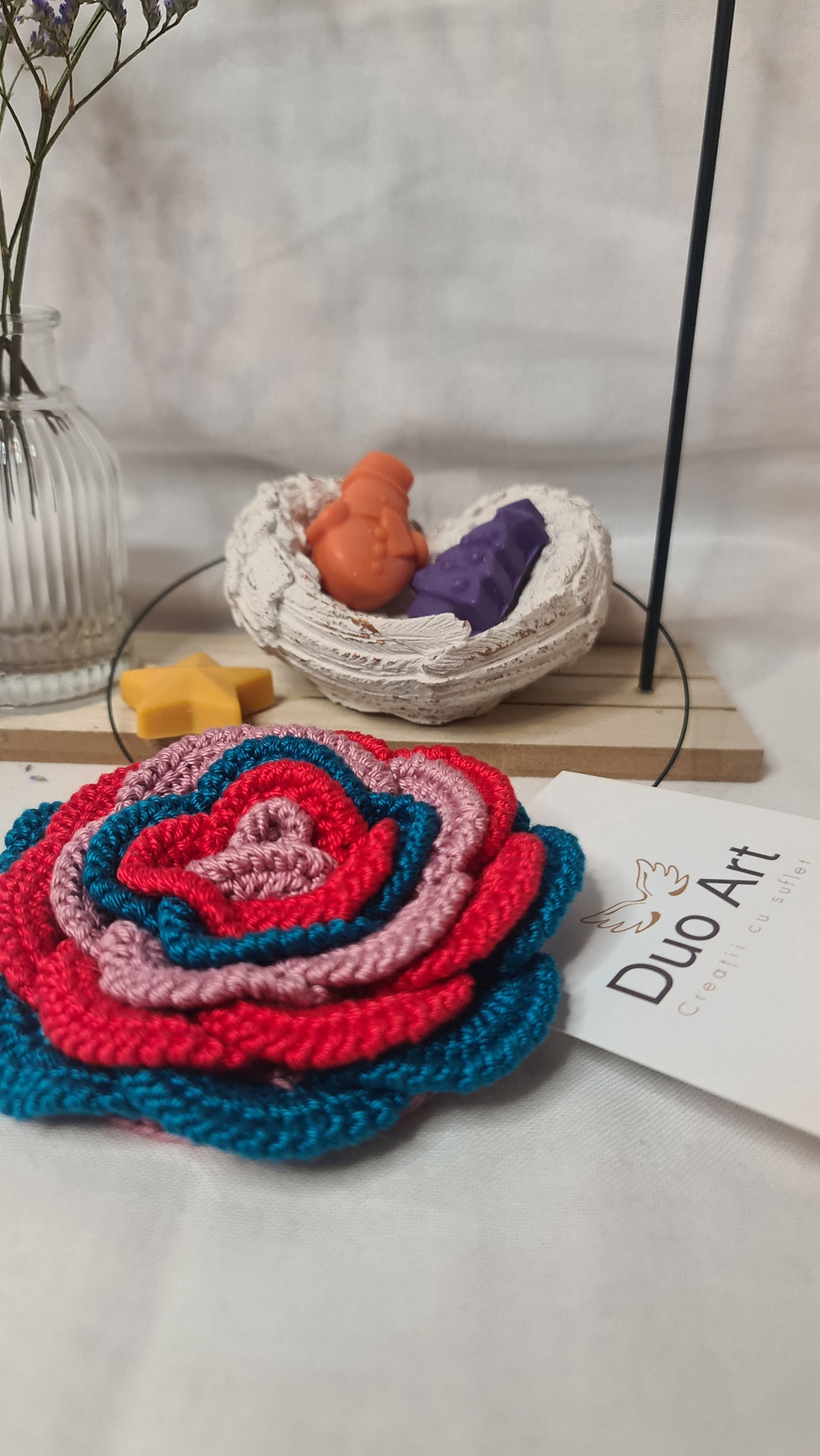 Brosă/colier crosetat manual - bijuterii - coliere - coliere brodate - Artynos.ro