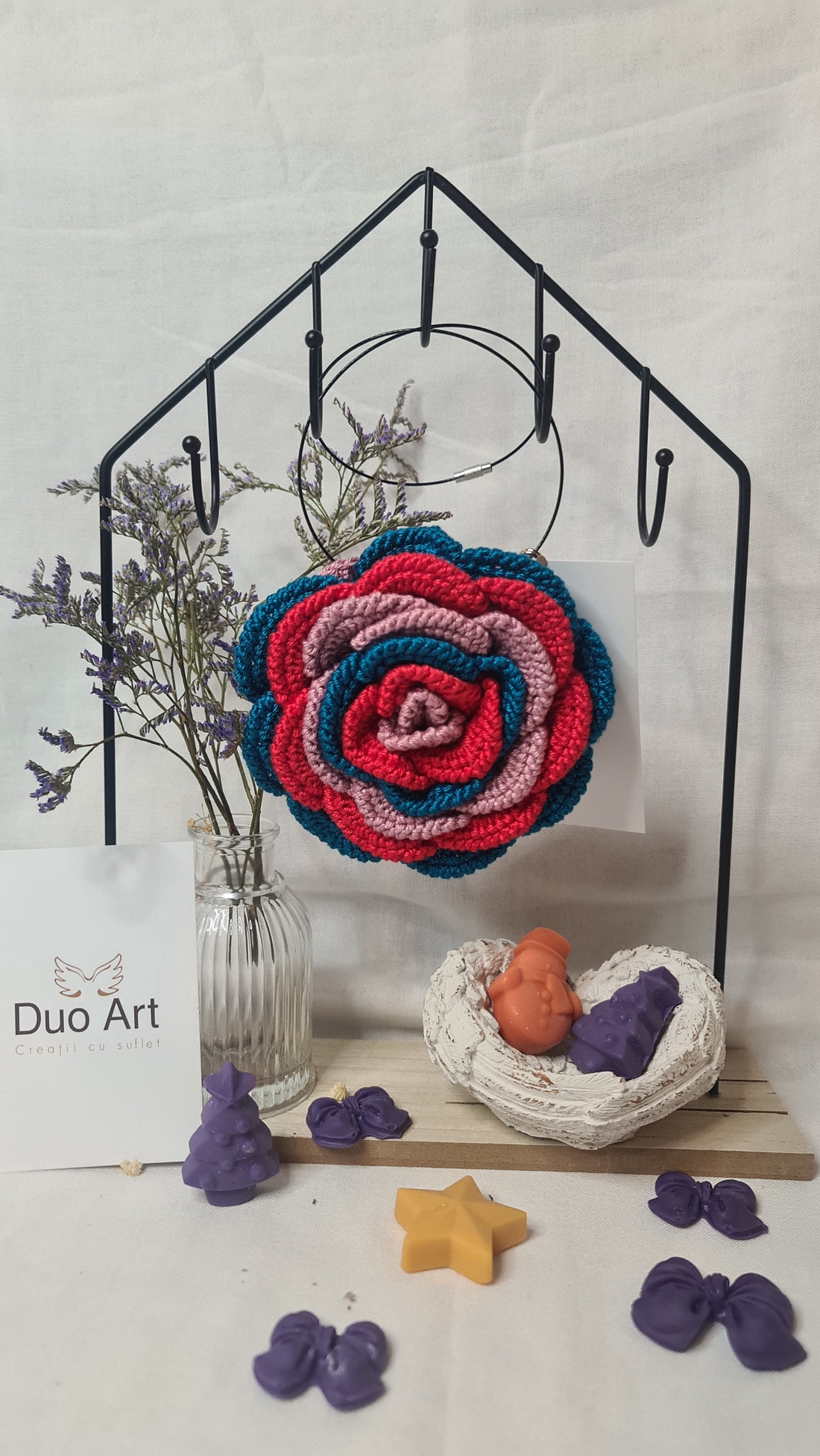 Brosă/colier crosetat manual - bijuterii - coliere - coliere brodate - Artynos.ro