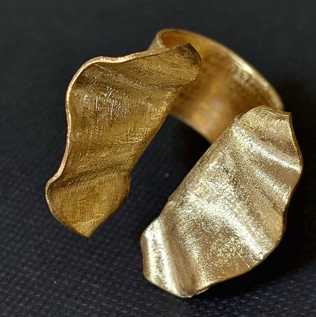 Inel unic, cu design special, din alamă -  - Artynos.ro Inel unic, cu design special, din alamă -  - Artynos.ro