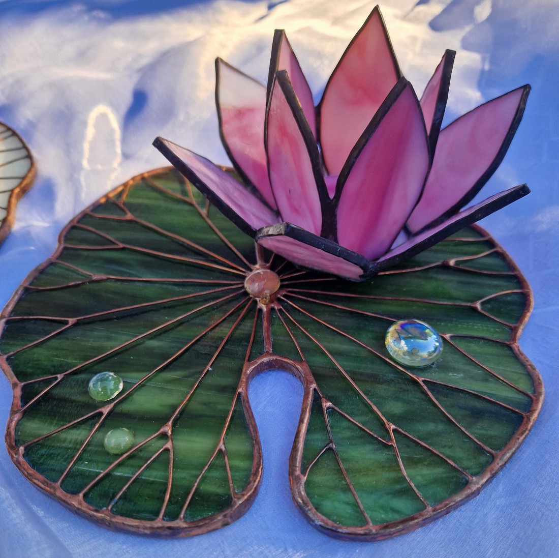 Lotus magic roz - - Artynos.ro Lotus magic roz - - Artynos.ro