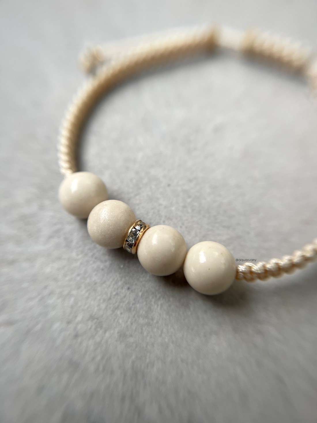 Brățară minerală macramé din marmură - bijuterii - brățări - brățări împletite - Artynos.ro