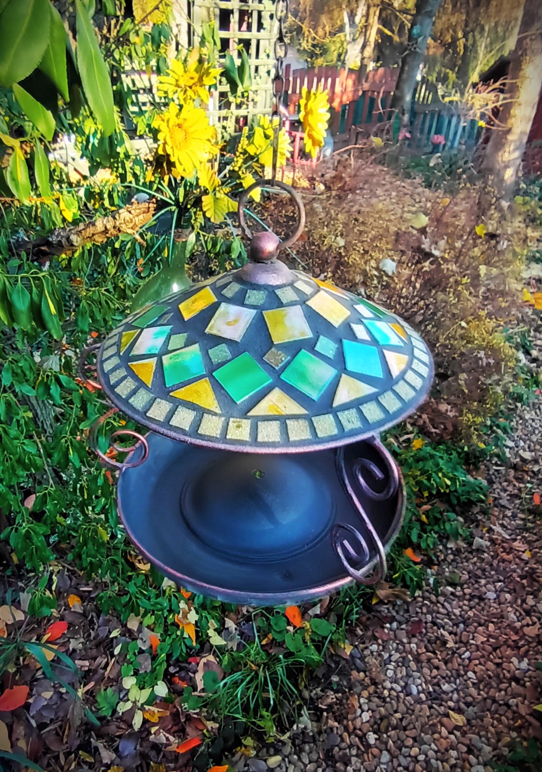 Alimentator pentru păsări mozaic / alimentator pentru păsări - agățat, bază metalică, 20 cm - casă & stil de viață - accesorii de grădină - hrănitoare pentru păsări - Artynos.ro